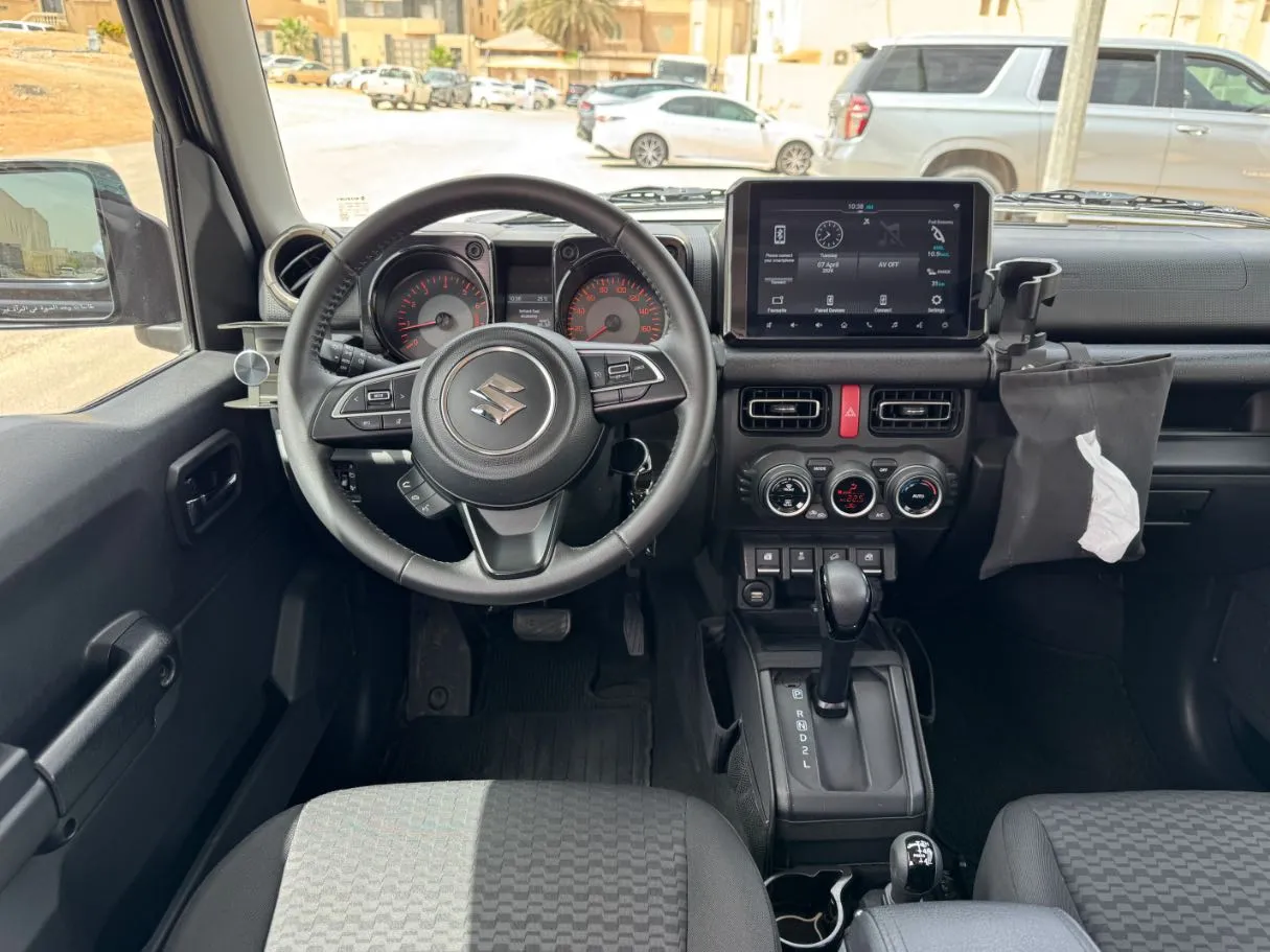 Car image 17