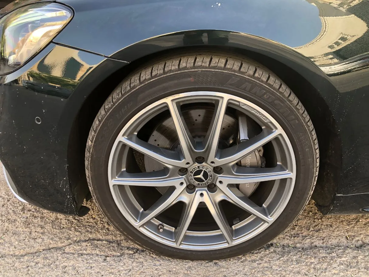 Car image 10