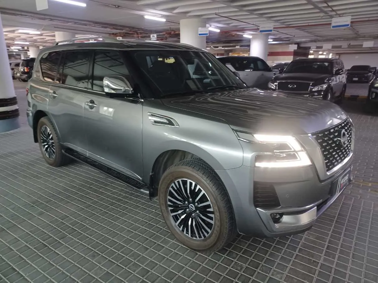 Car image 3
