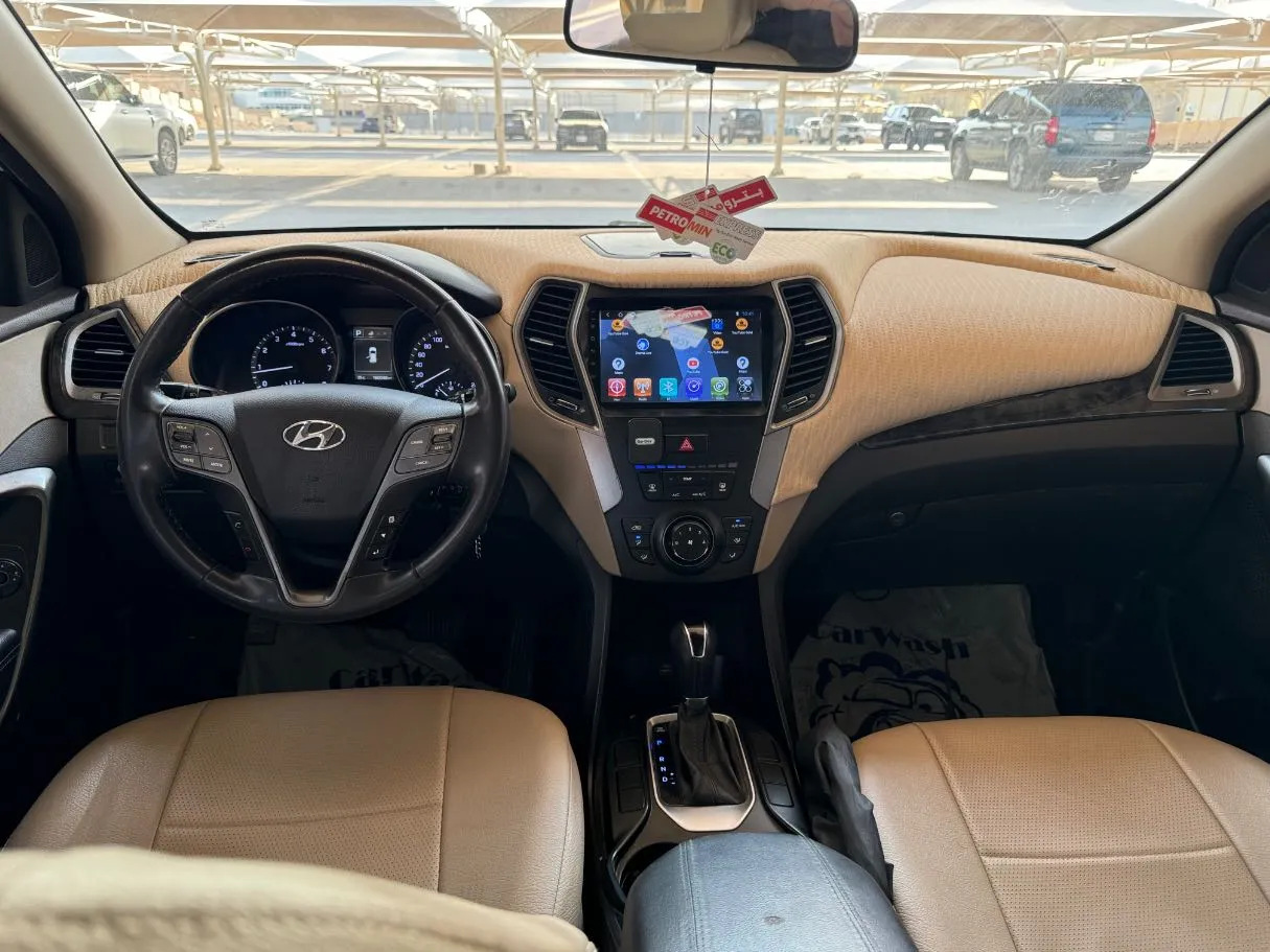 Car image 16