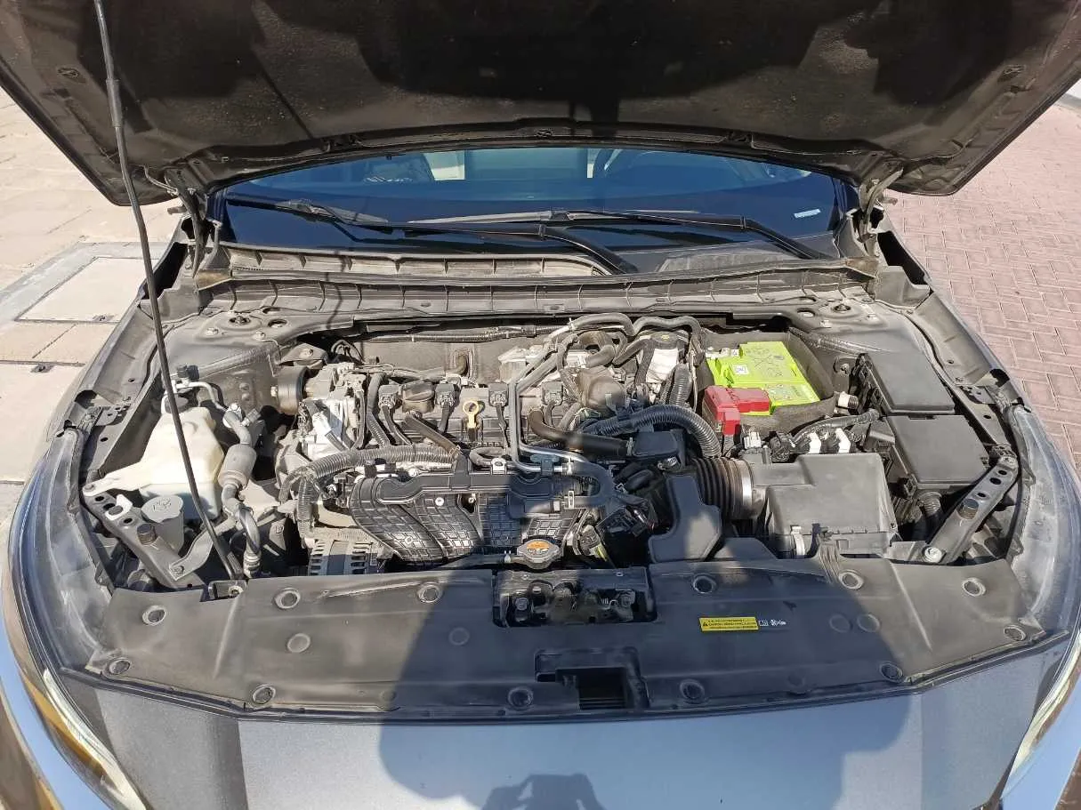 Car image 25