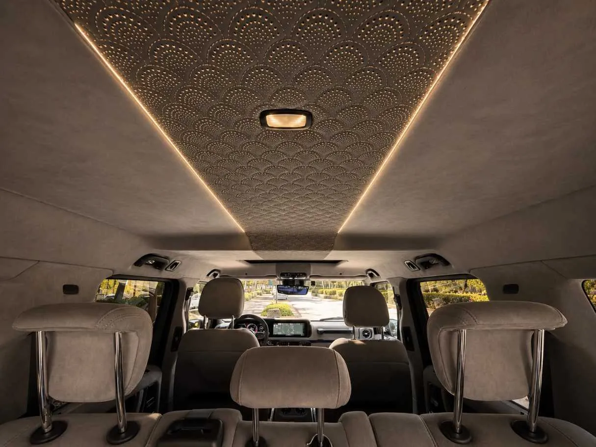 Car image 17