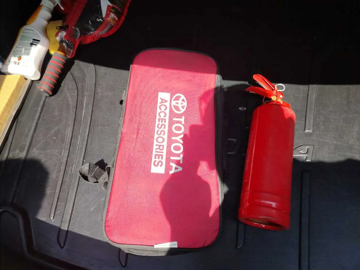 Car image 37