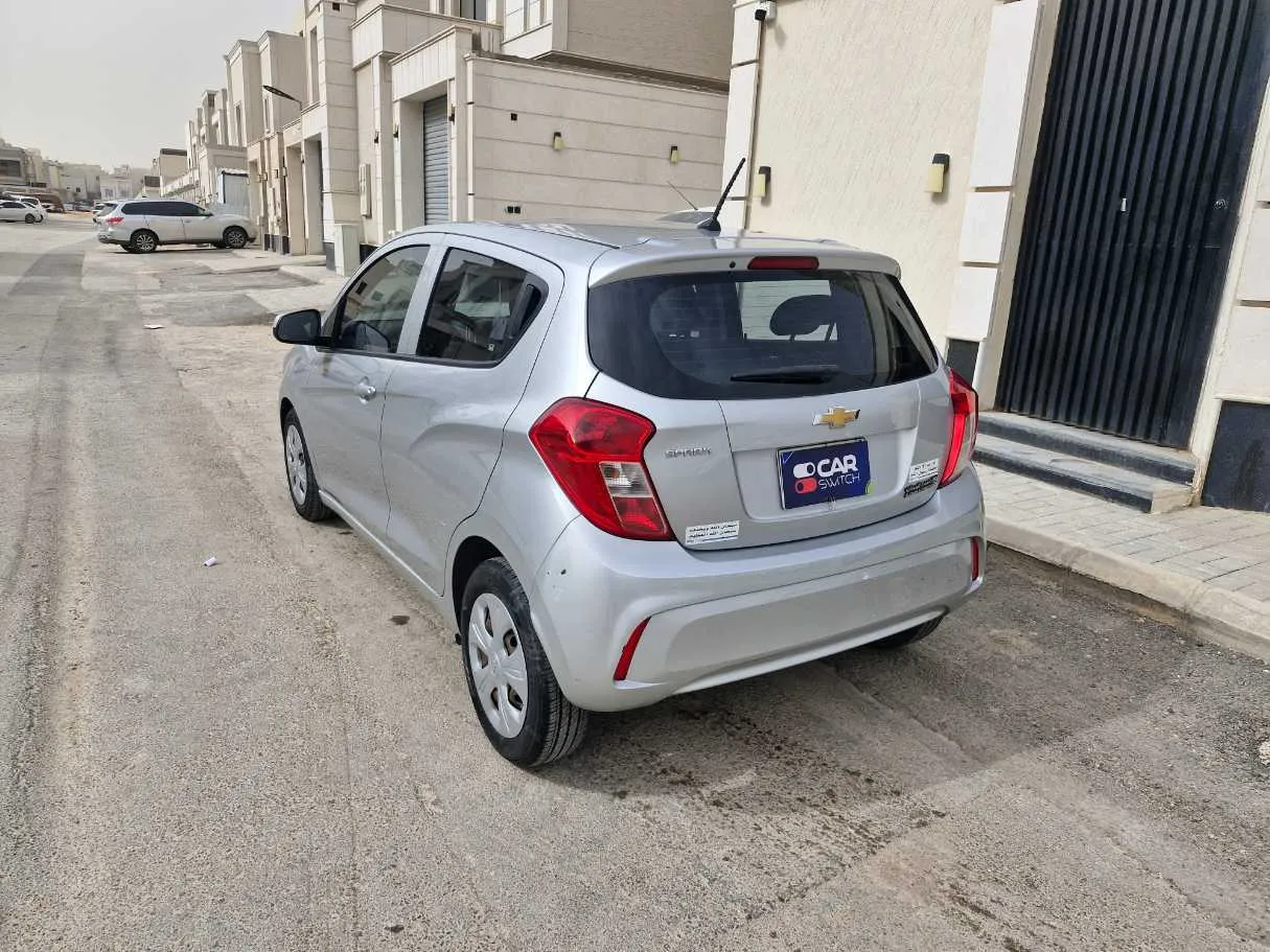 Car image 7