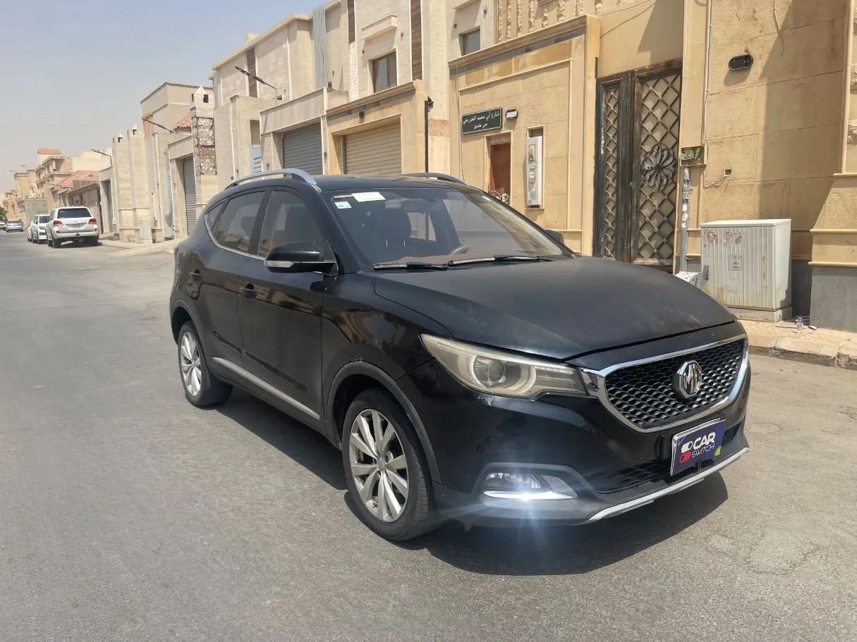 Car image 3