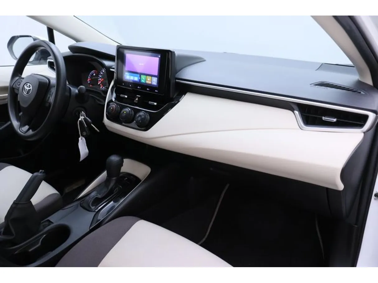 Car image 10