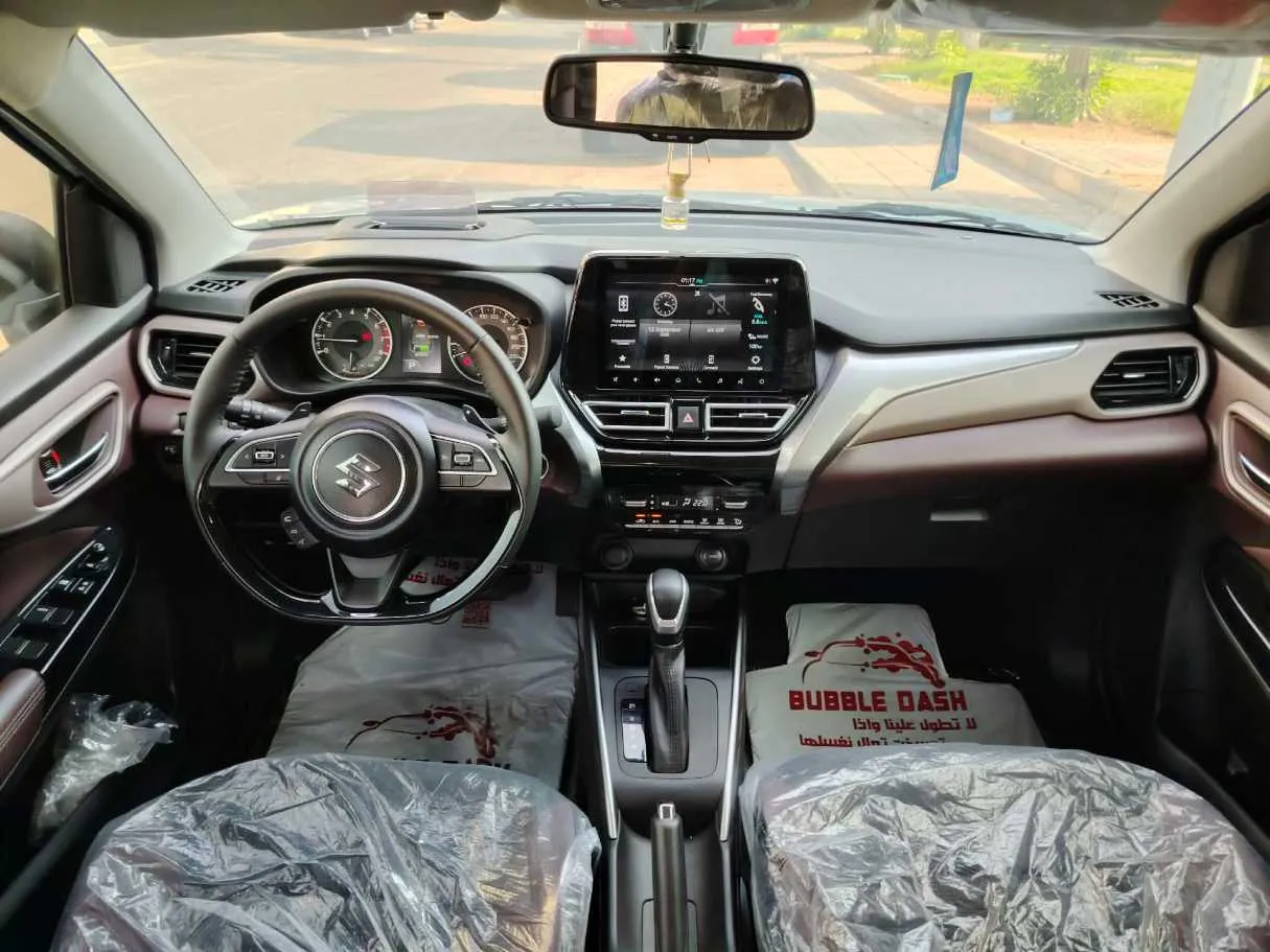 Car image 18