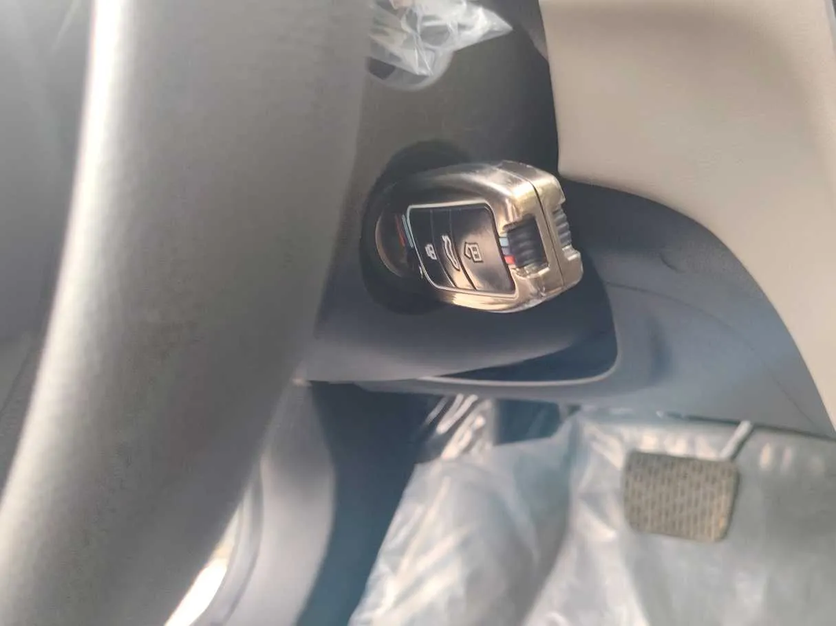 Car image 31