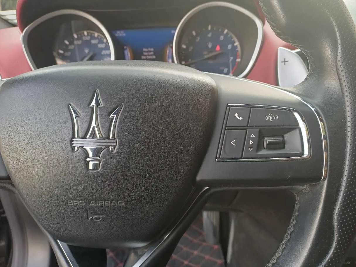 Car image 23