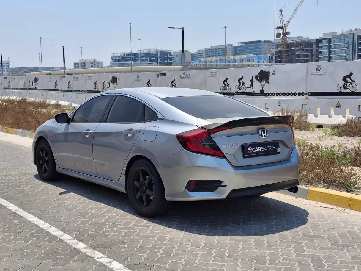 Car image 7