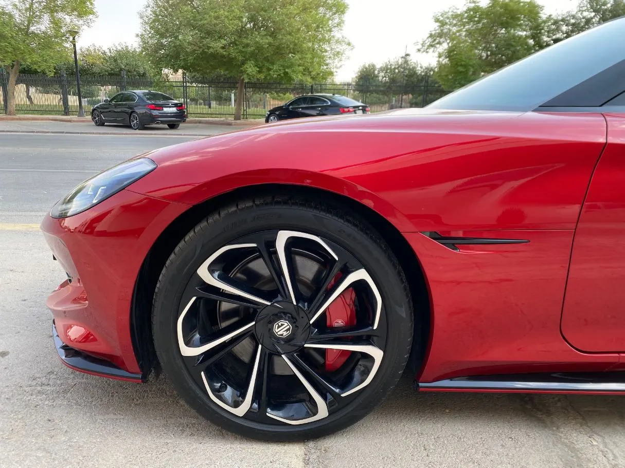Car image 11
