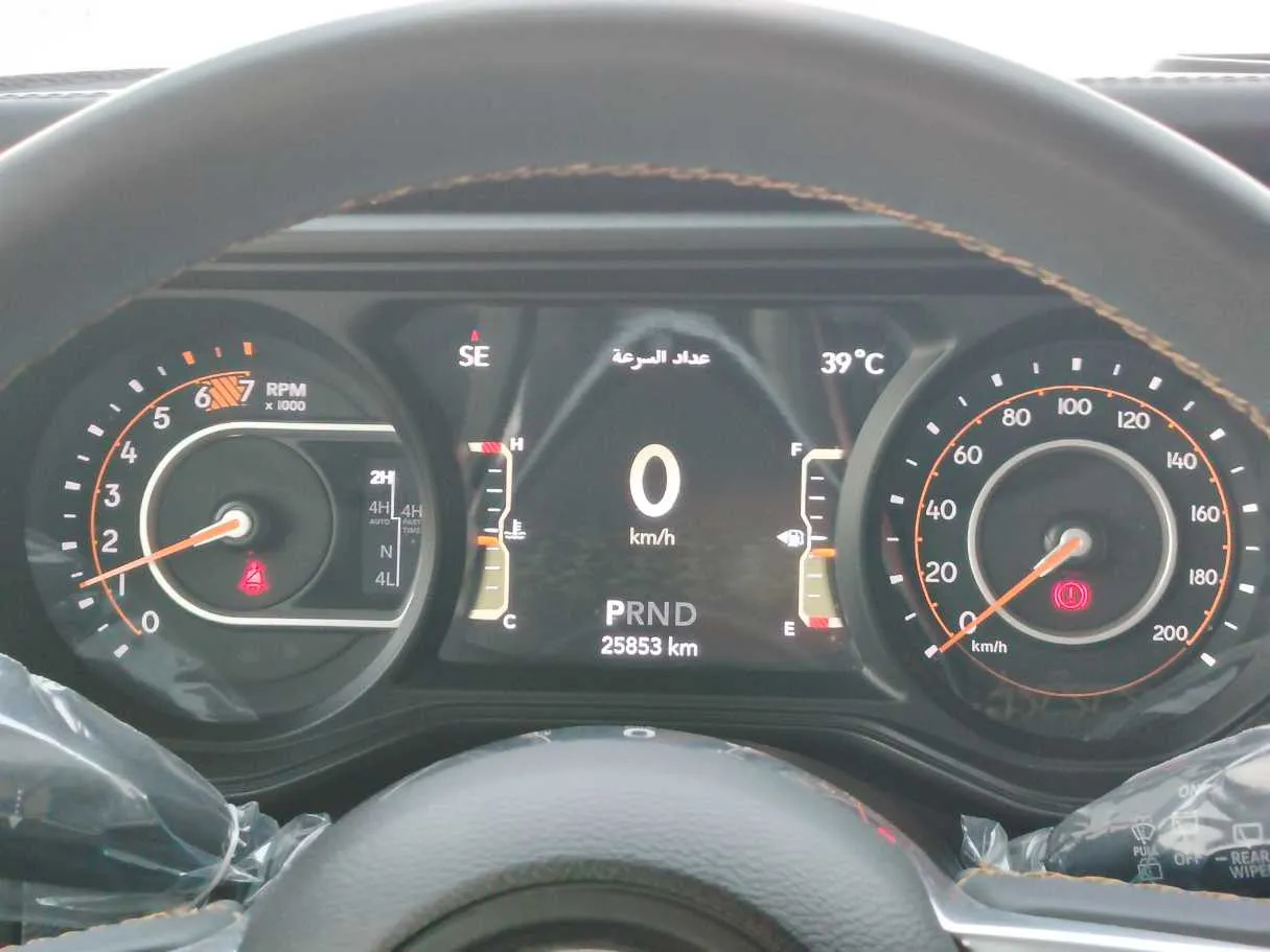 Car image 25