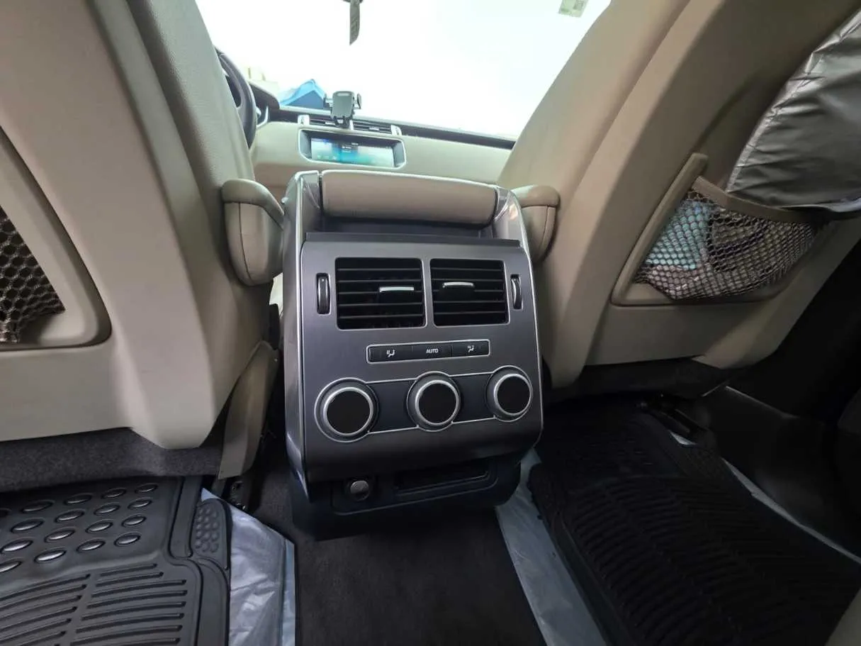 Car image 31