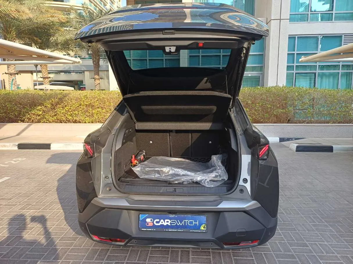 Car image 23