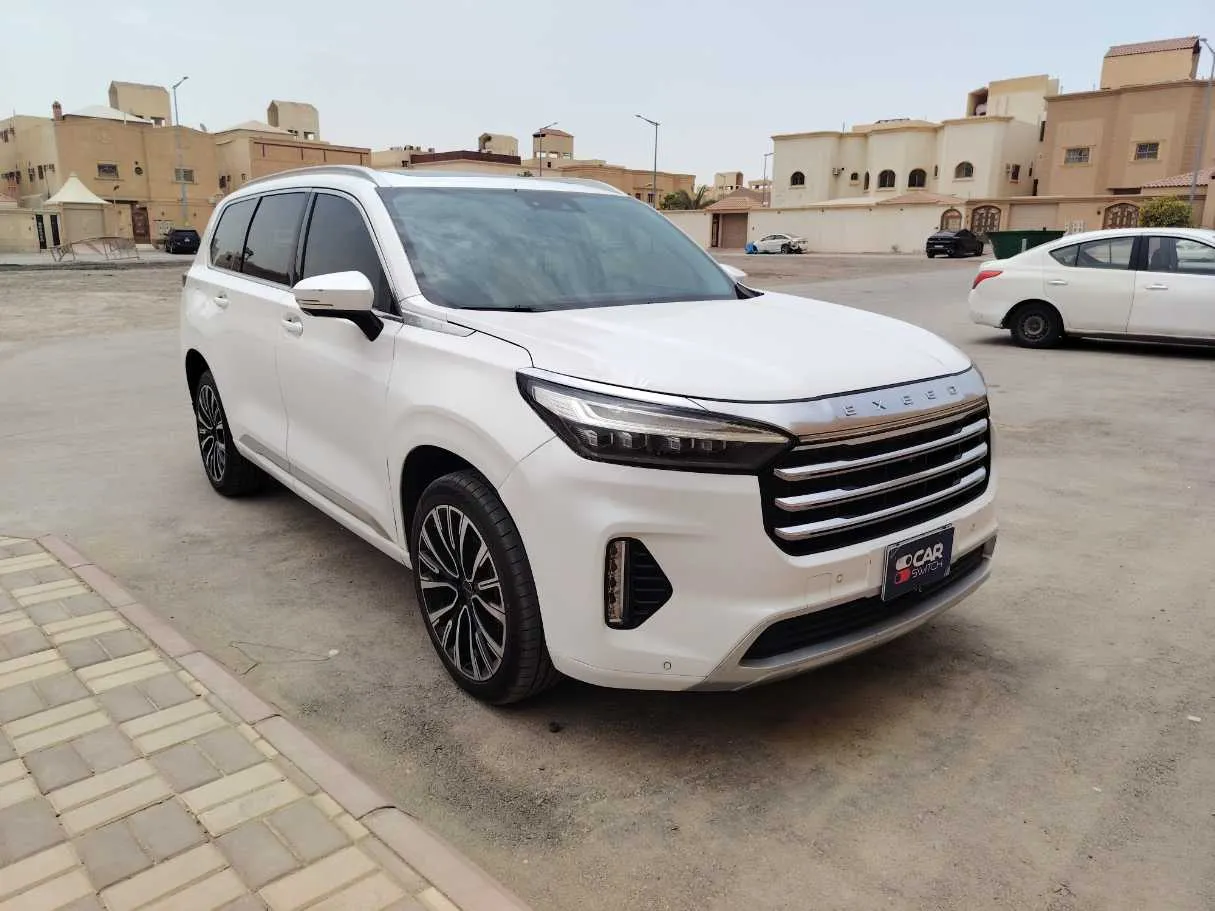 Car image 3
