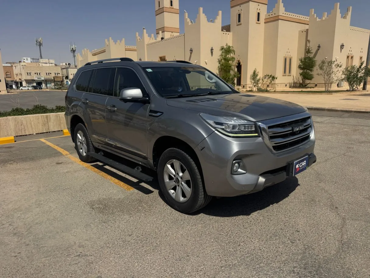 Car image 3
