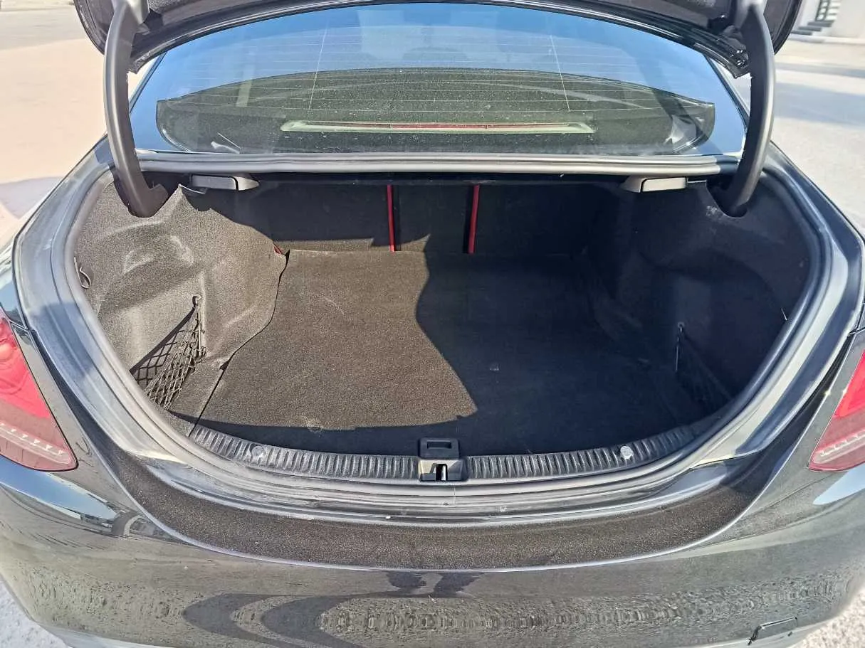 Car image 31