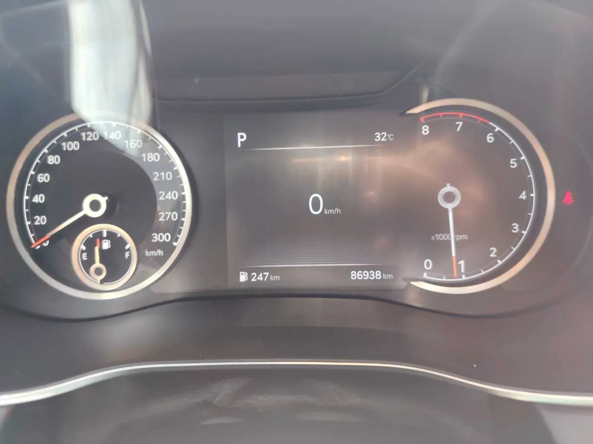 Car image 22