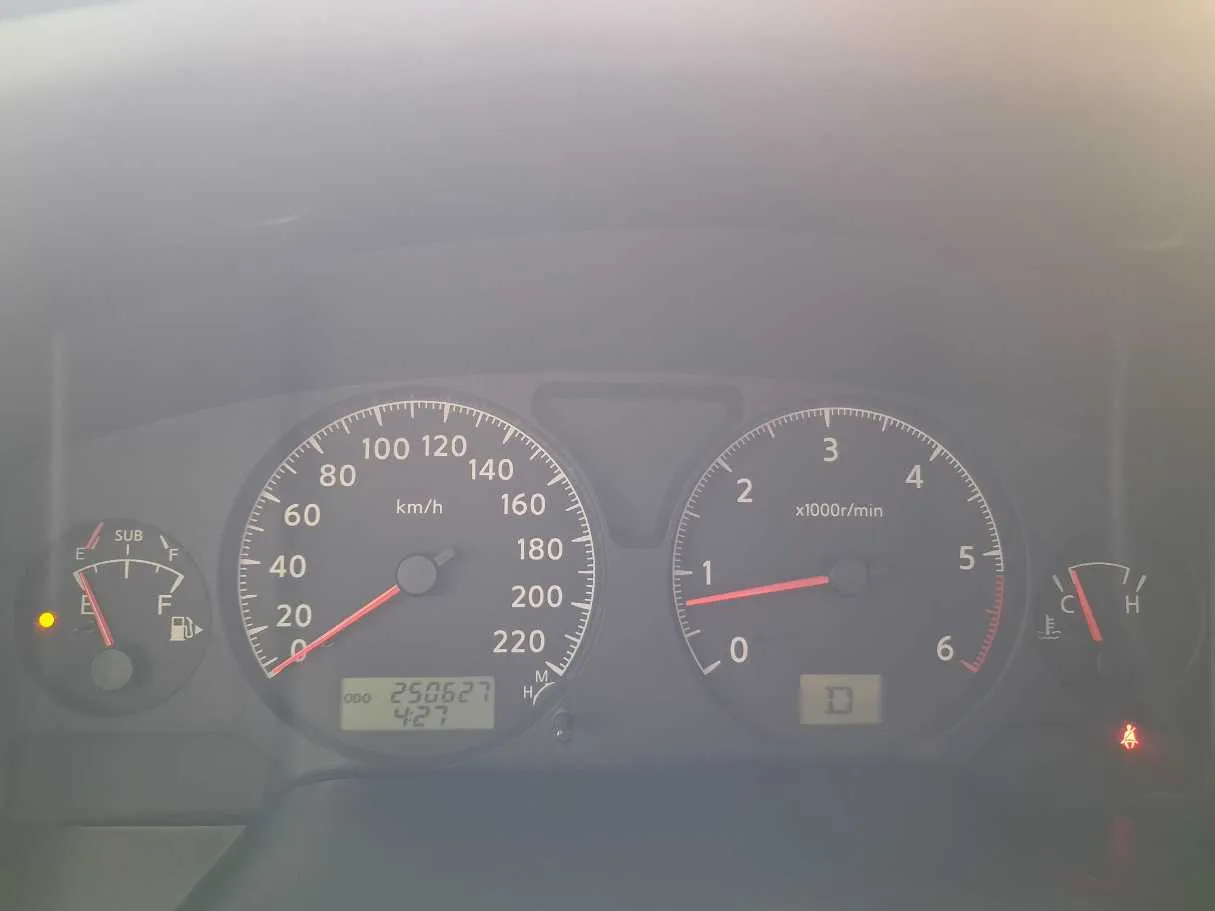 Car image 19