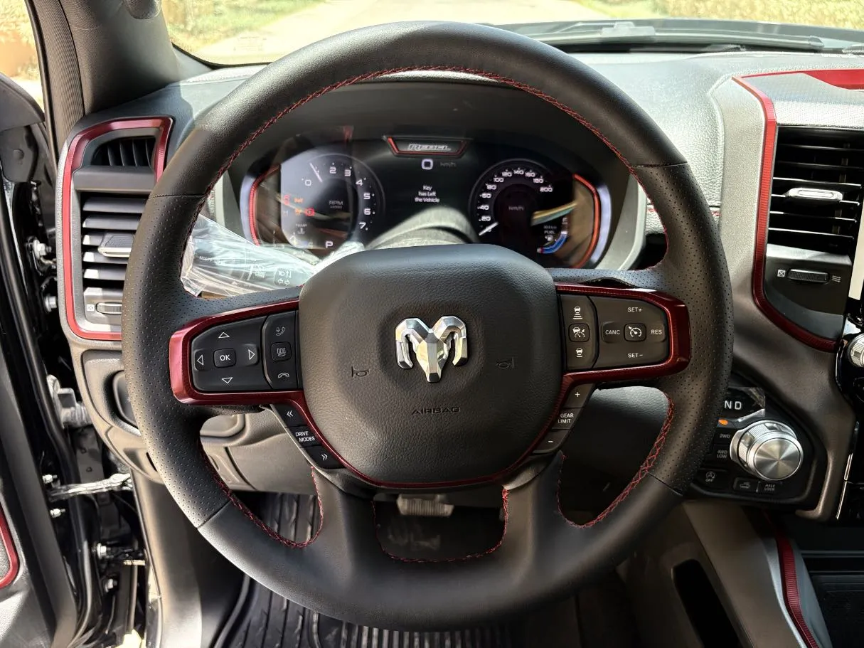 Car image 23