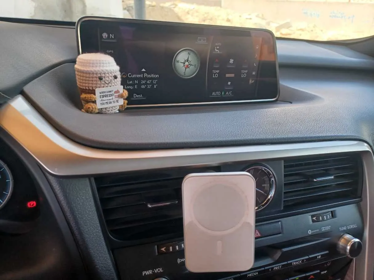 Car image 17
