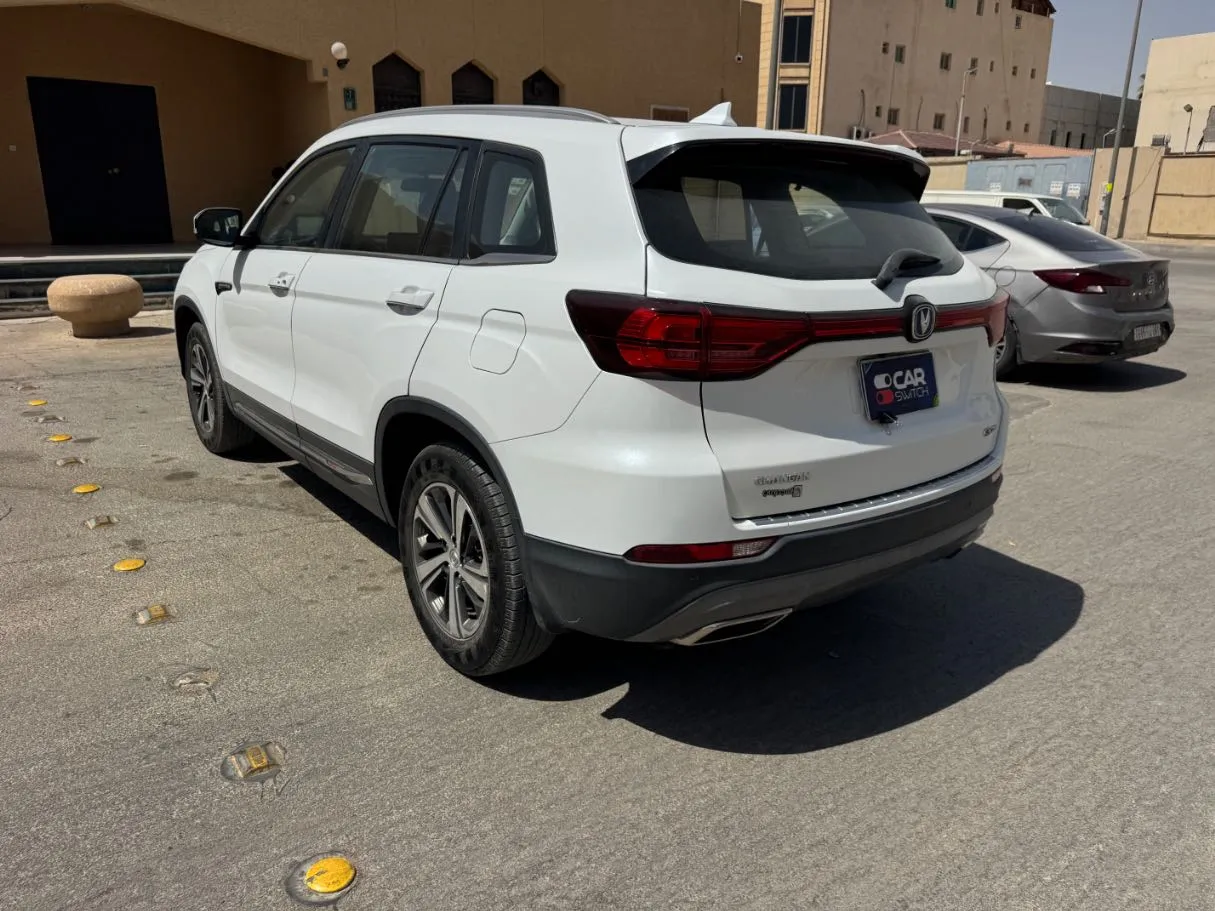 Car image 7