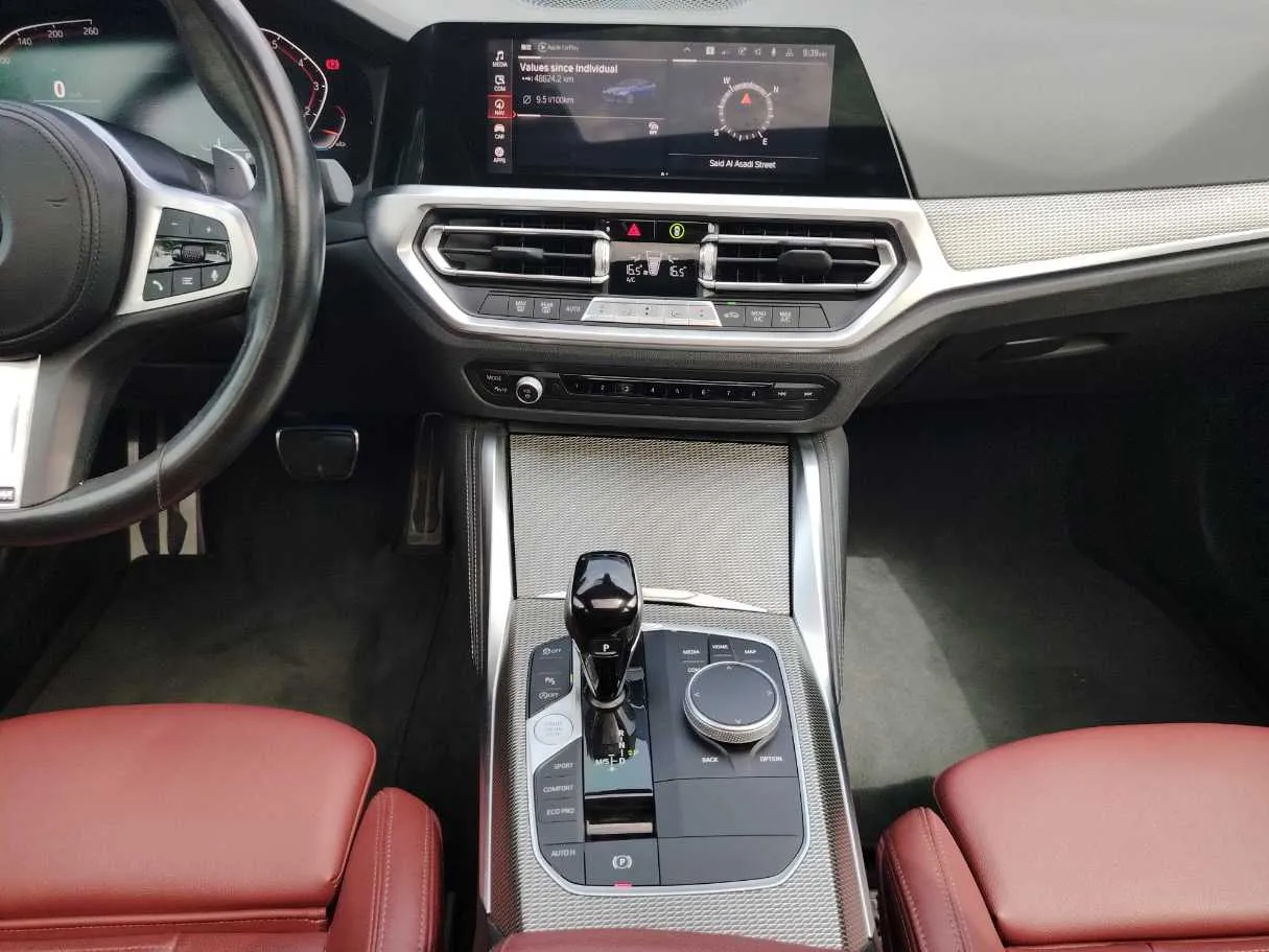 Car image 18