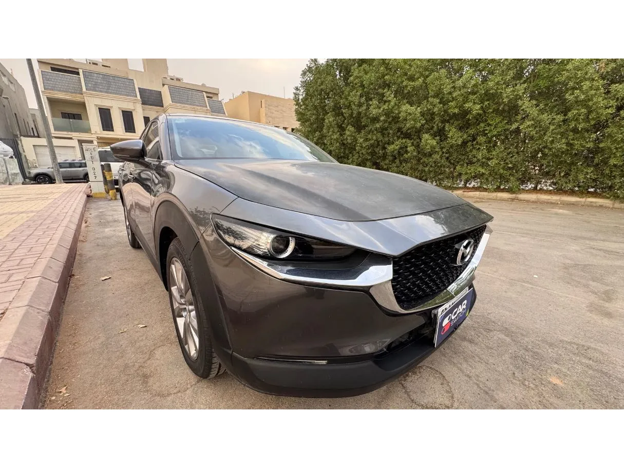 Car image 3