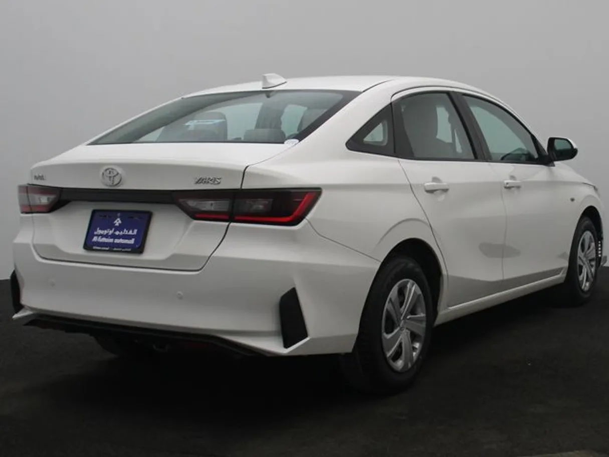 Car image 2