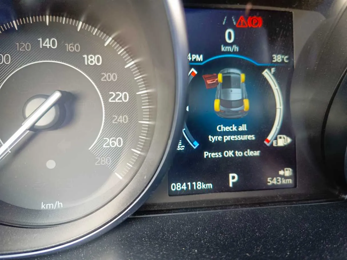 Car image 28