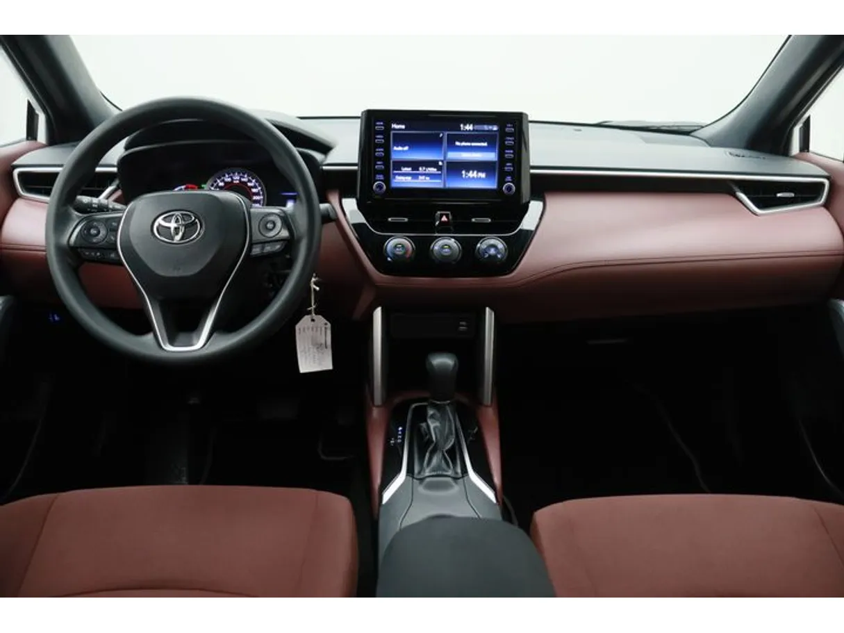 Car image 14