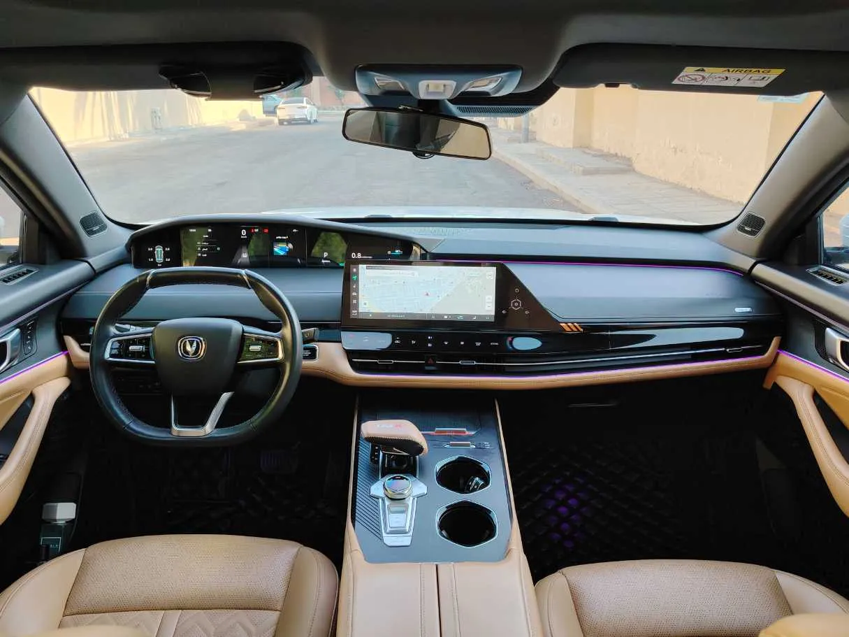 Car image 17