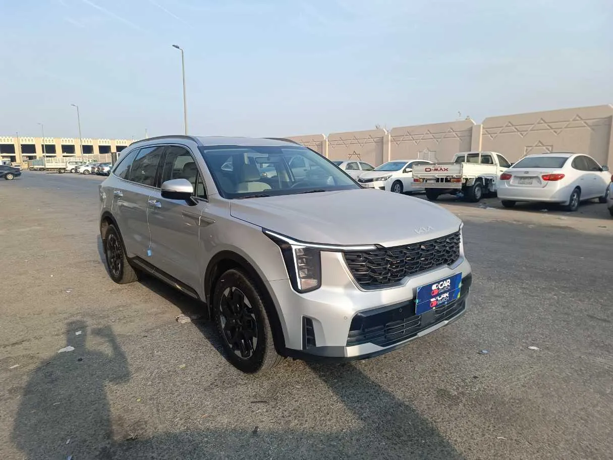 Car image 3
