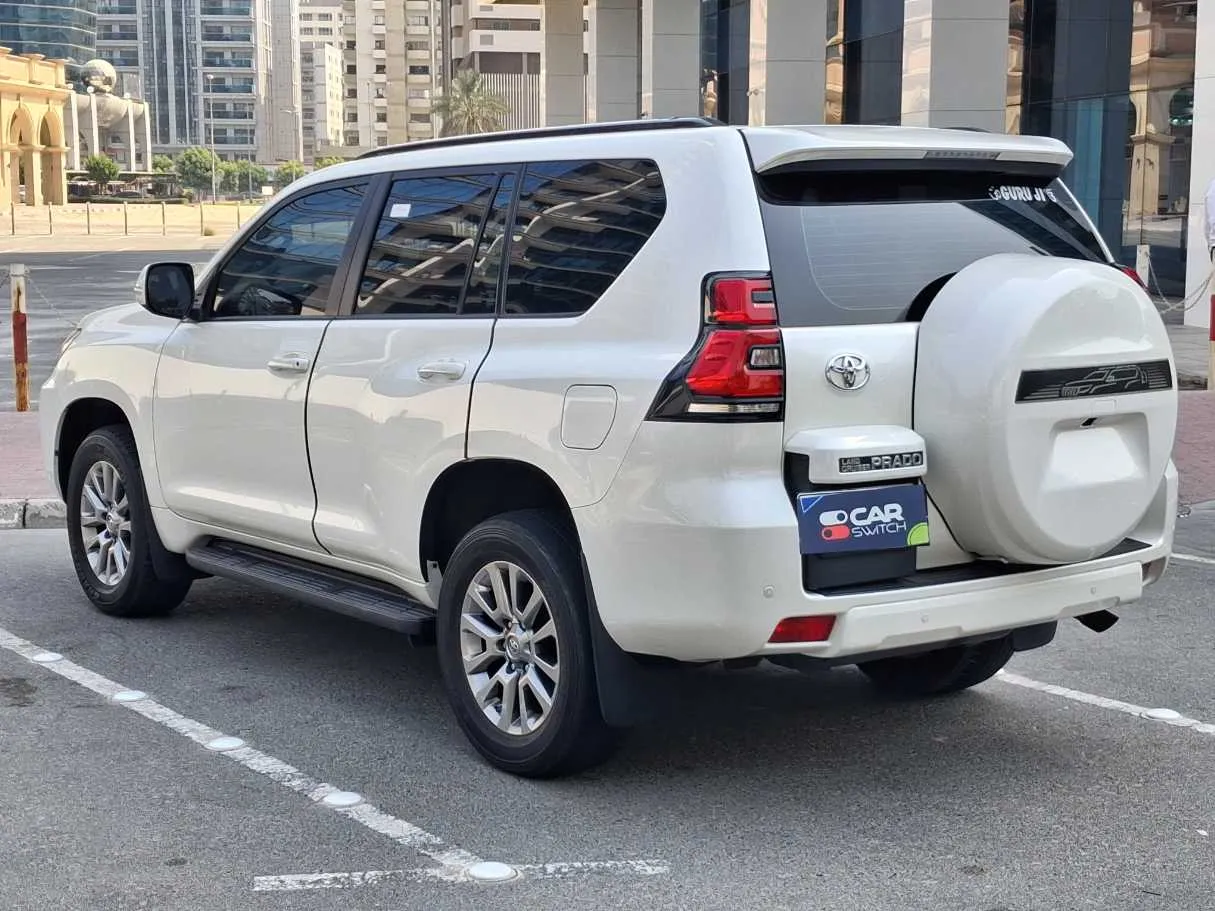 Car image 7