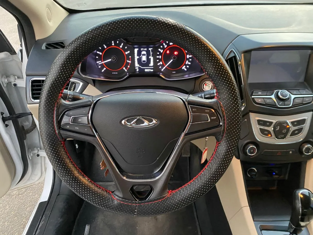 Car image 16