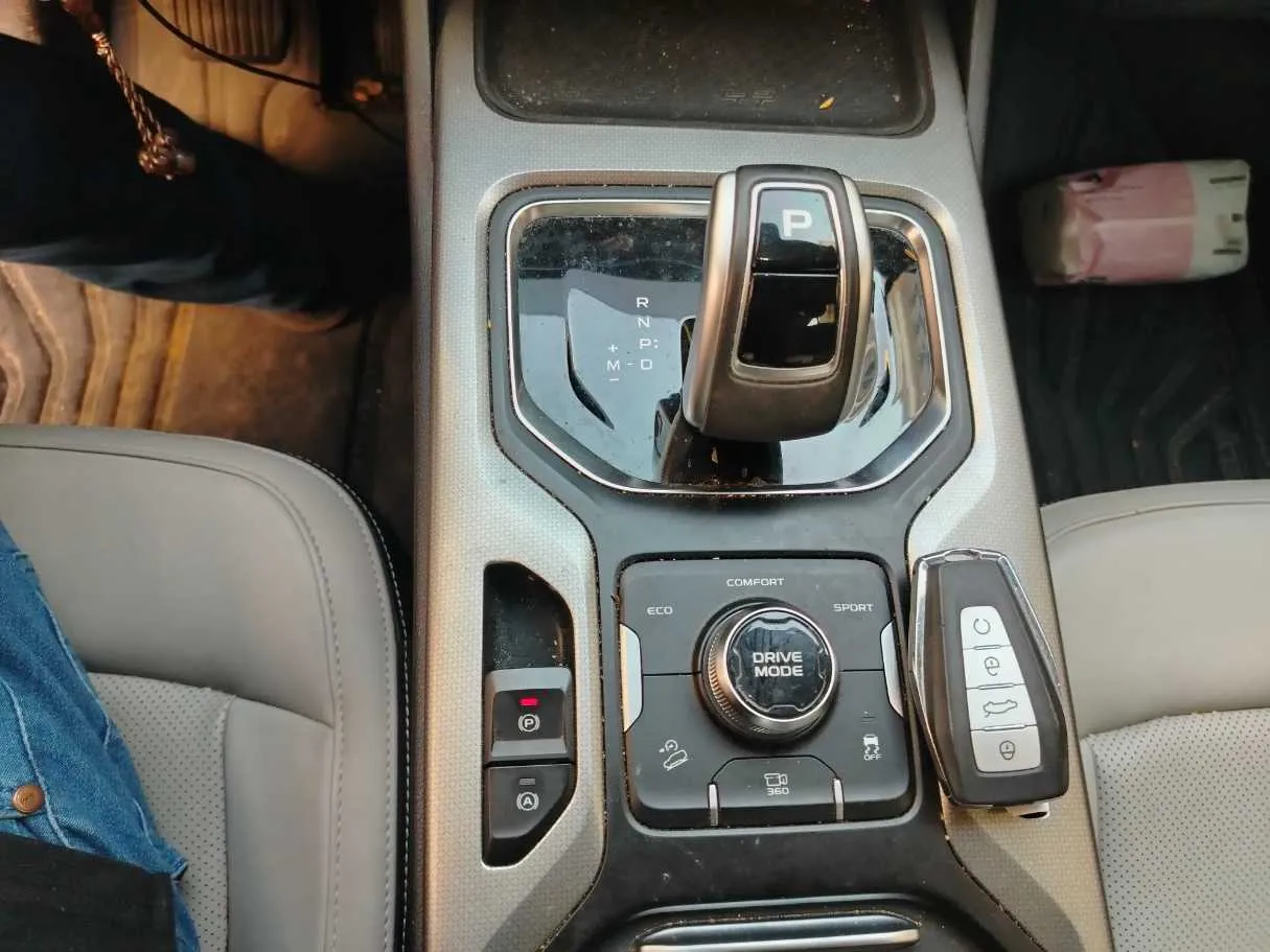 Car image 22