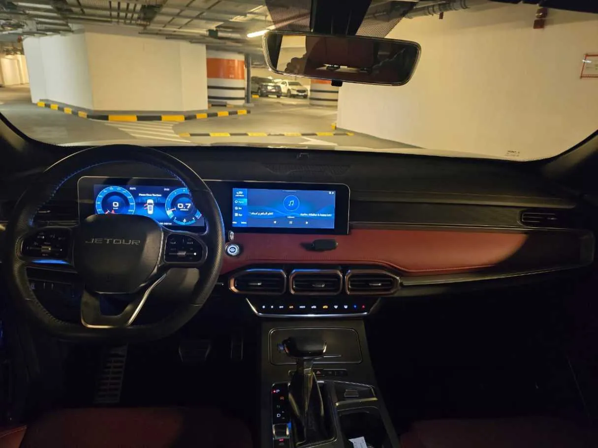 Car image 14