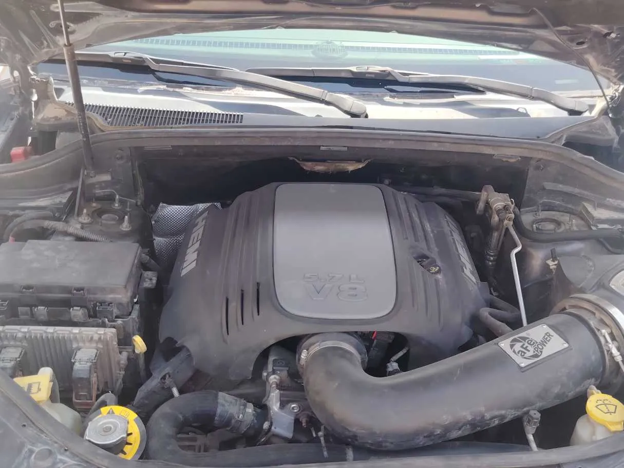 Car image 37