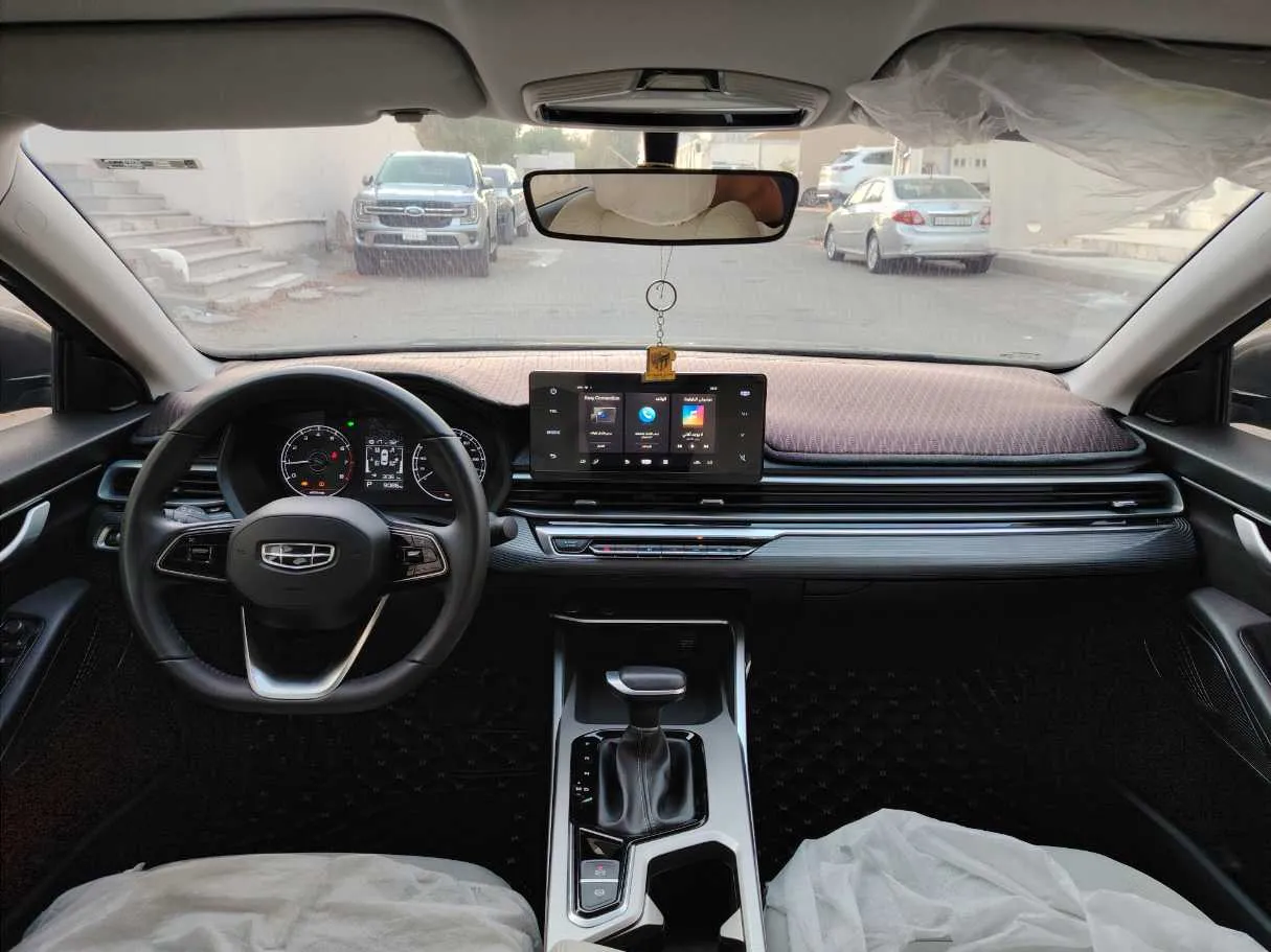 Car image 17