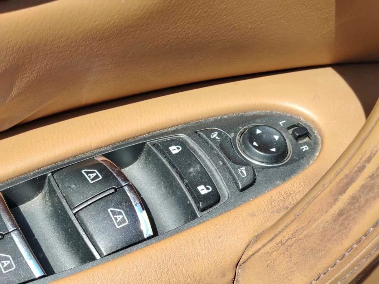 Car image 39