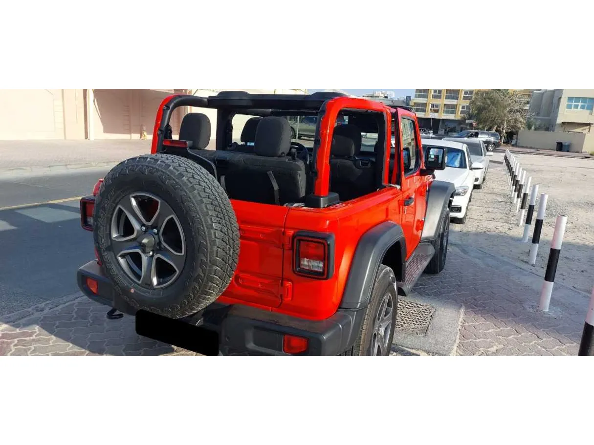 Car image 9