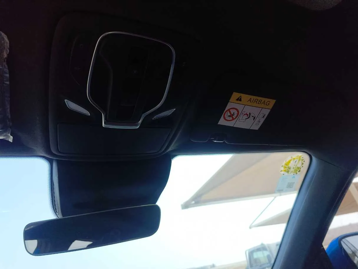 Car image 28