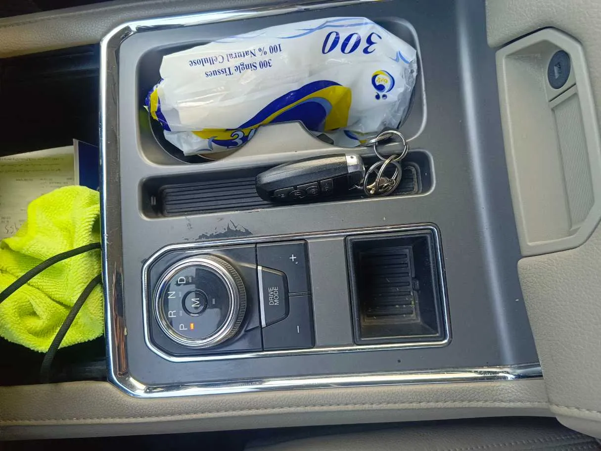 Car image 21