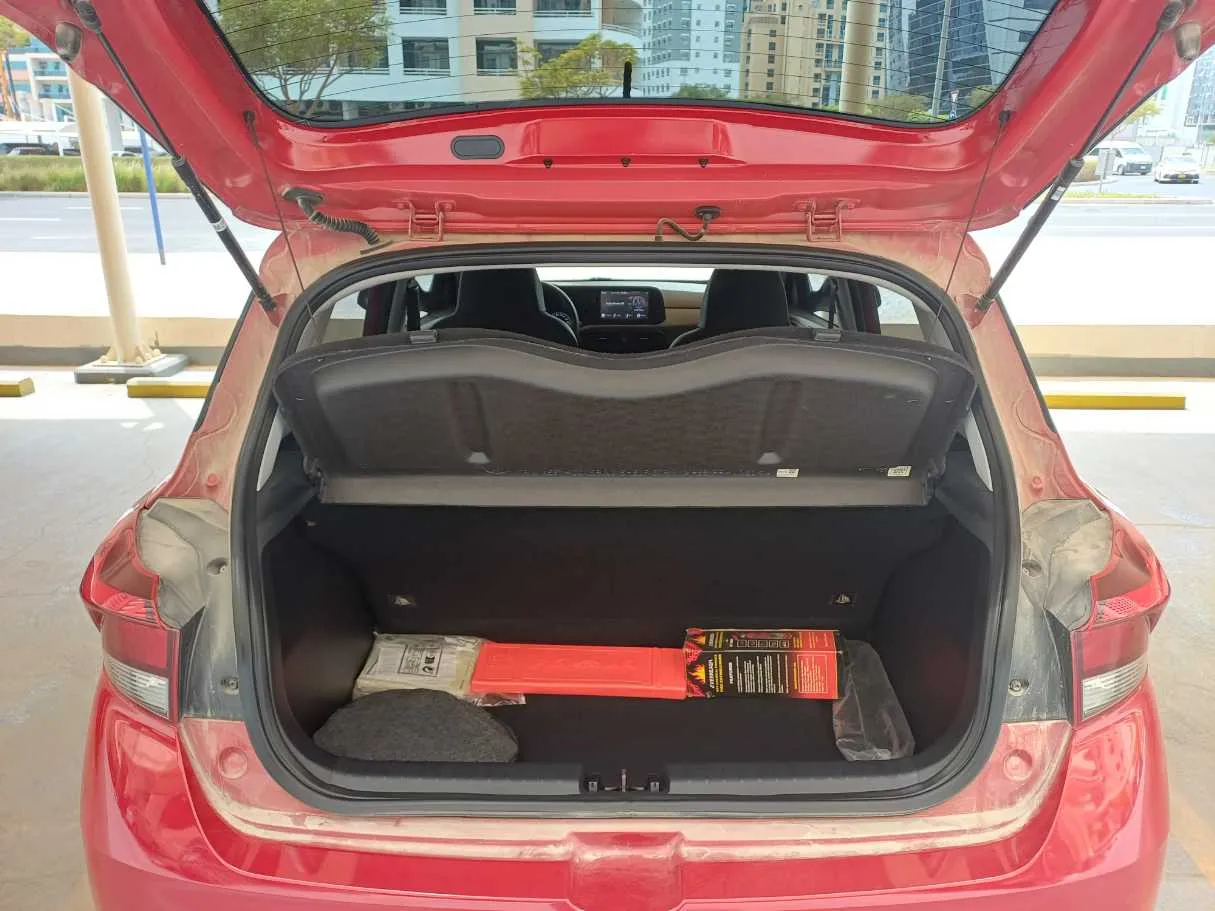 Car image 20