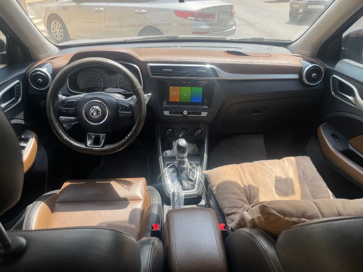 Car image 17