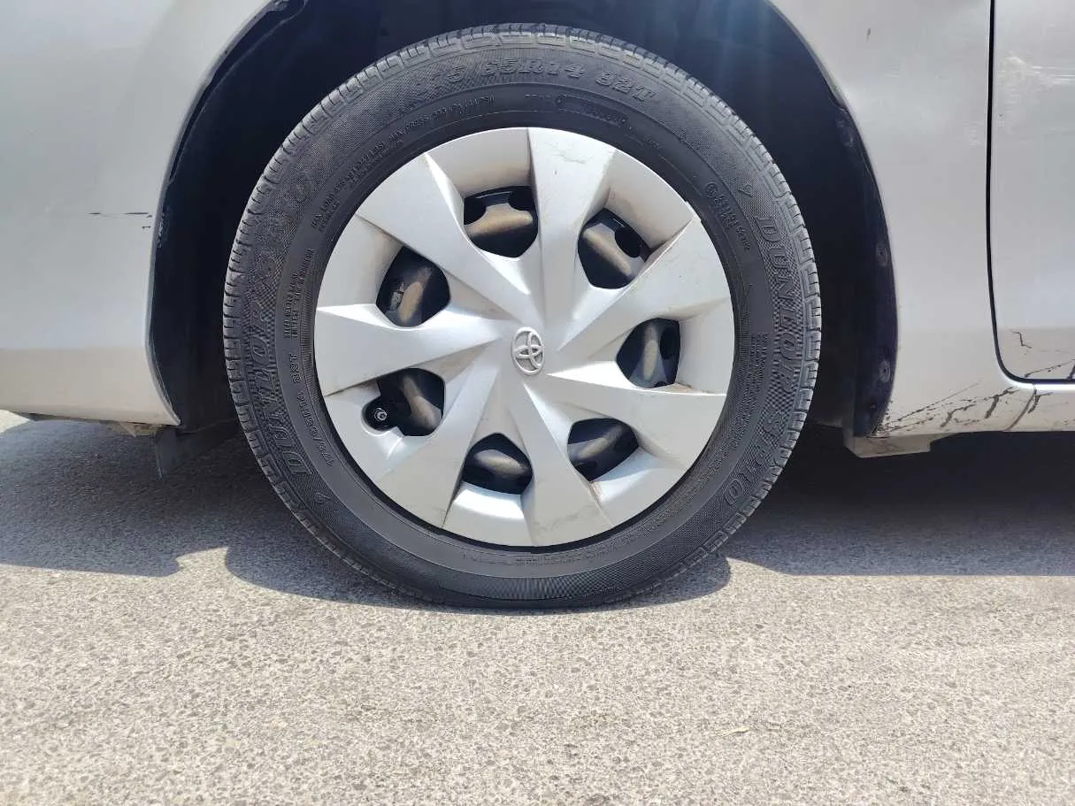 Car image 10