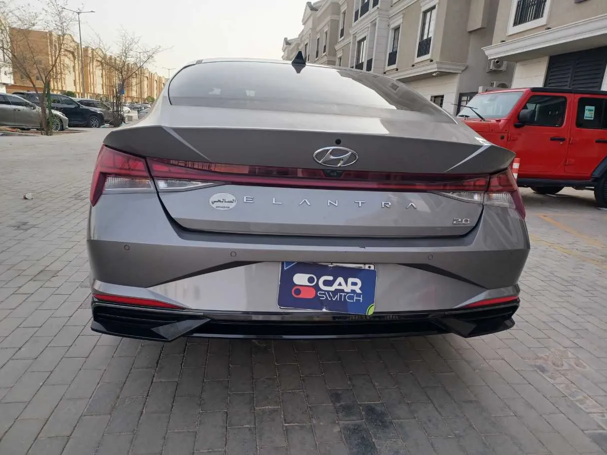 Car image 7