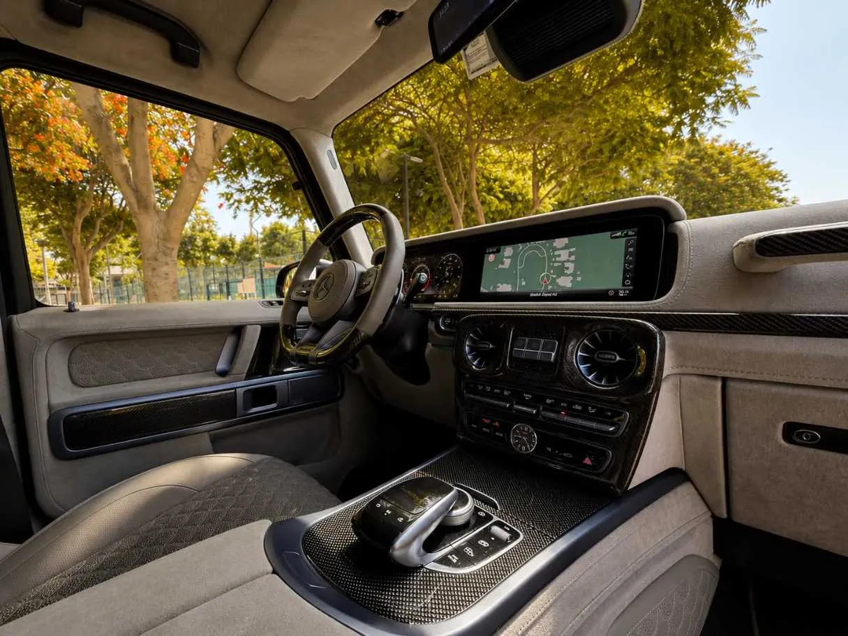Car image 24