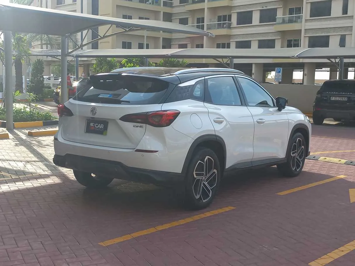 Car image 5