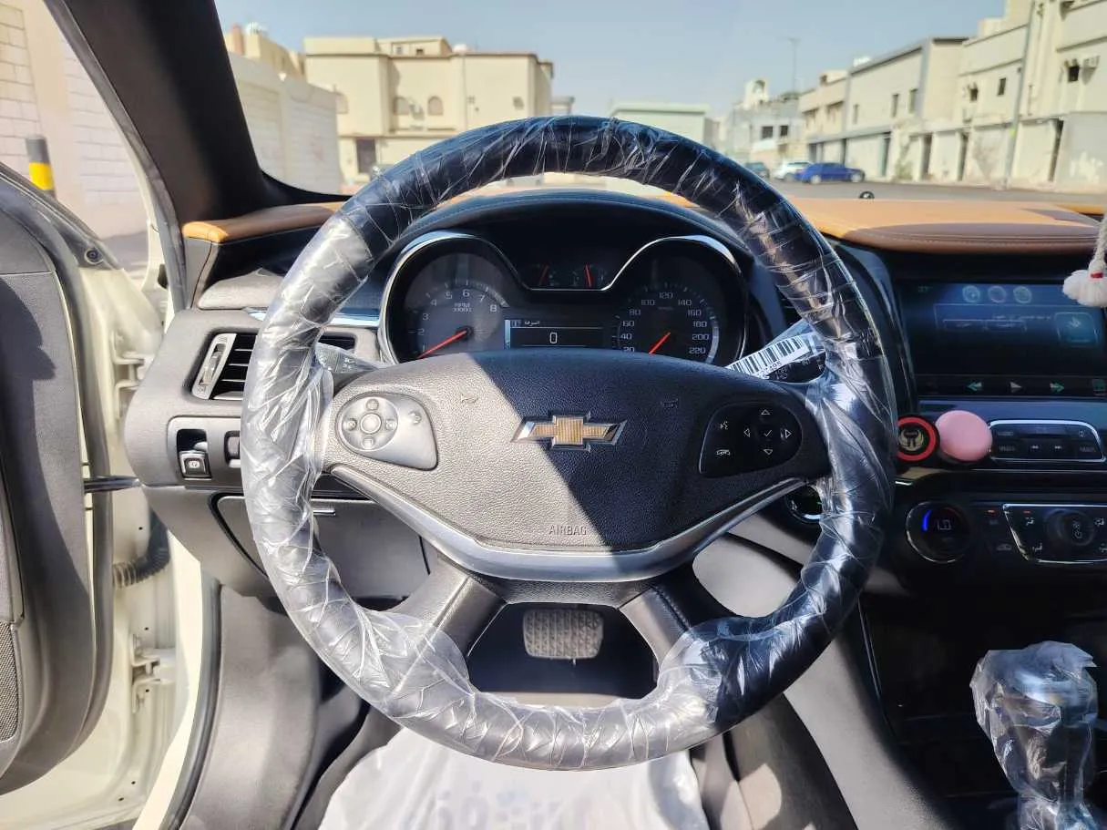 Car image 23